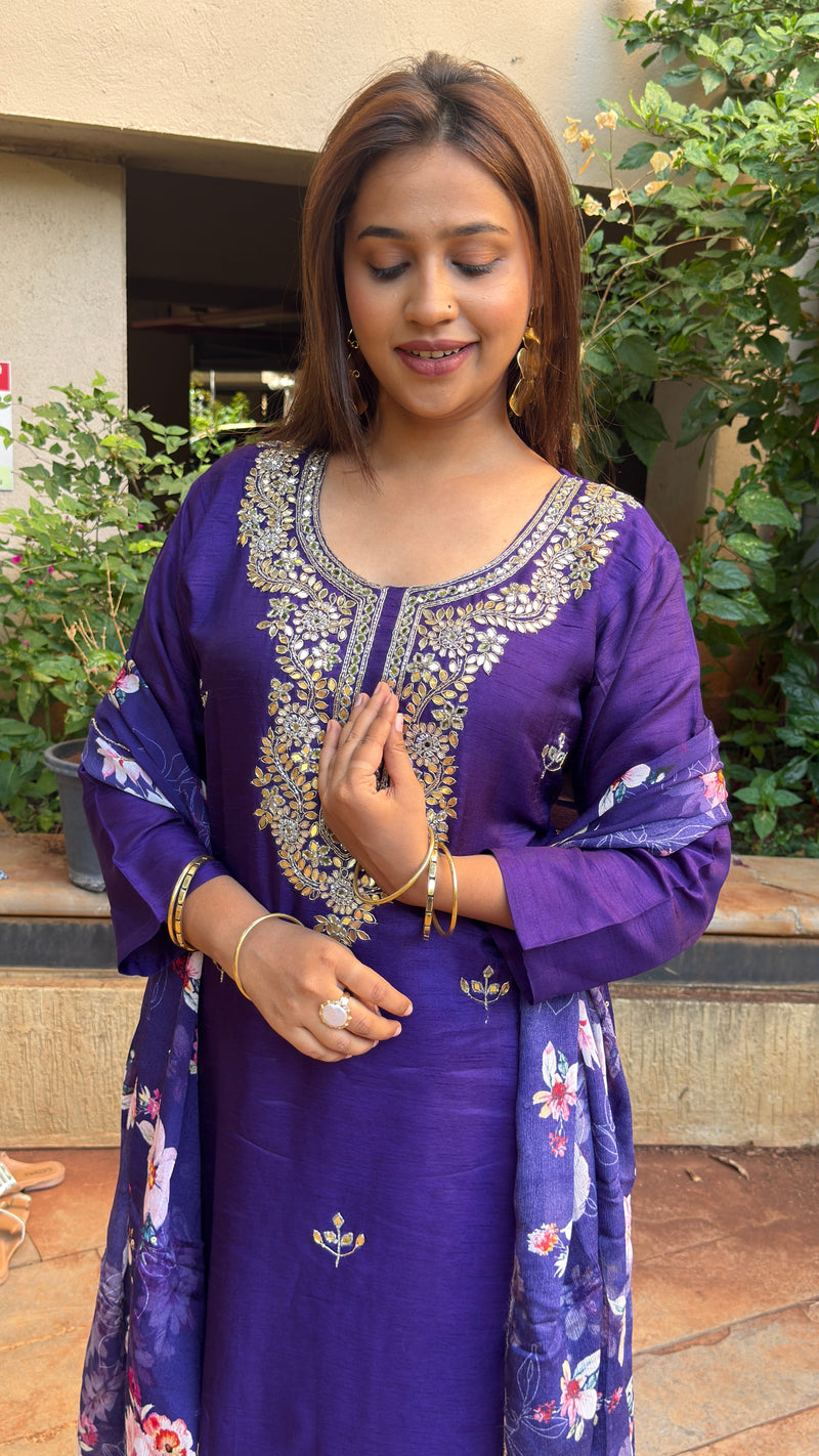 Side view of purple kurta with mirror work and printed dupatta